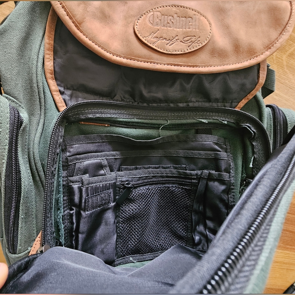 Bushnell Magnify Life Backpack - Picture 3 of 11